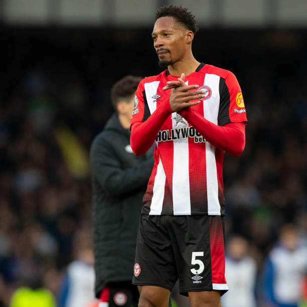 临的多重挑 临的多重挑